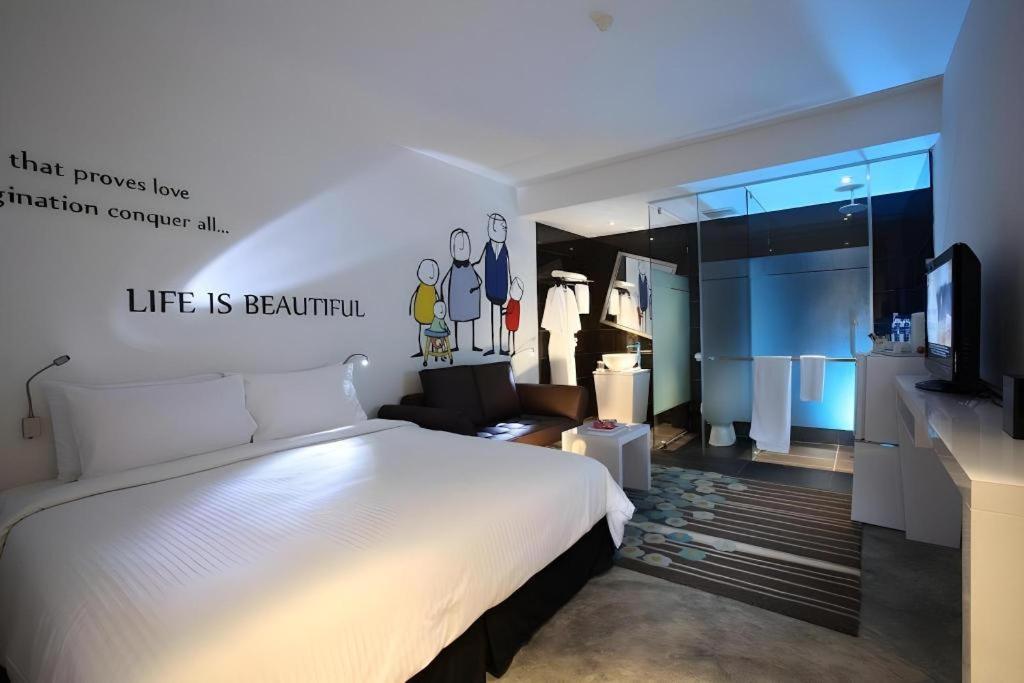 Zoom Inn Boutique Hotel - Danga Bay Johor Bahru Luaran gambar